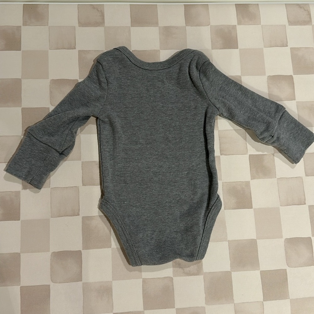 Nike Baby Girl Long Sleeve Bodysuit Onesie Bundle of 3 - Picture 4 of 10